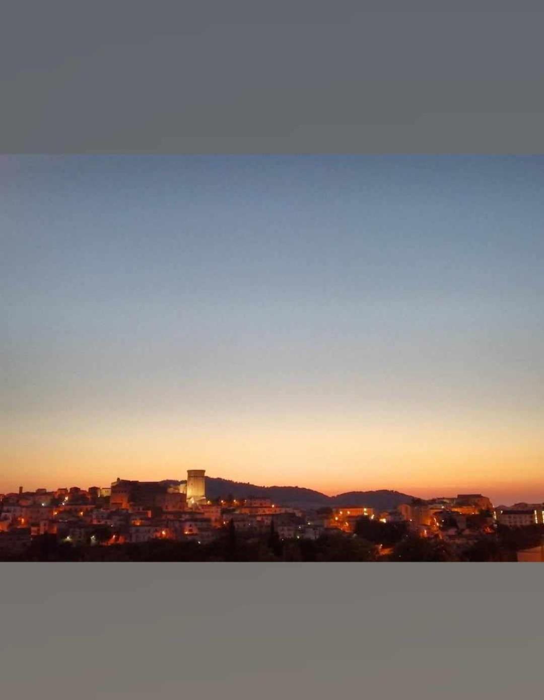 Comfort, Parcheggio E Balcone Su Tricarico In Basilicata, Io Sono Qui Ngoại thất bức ảnh